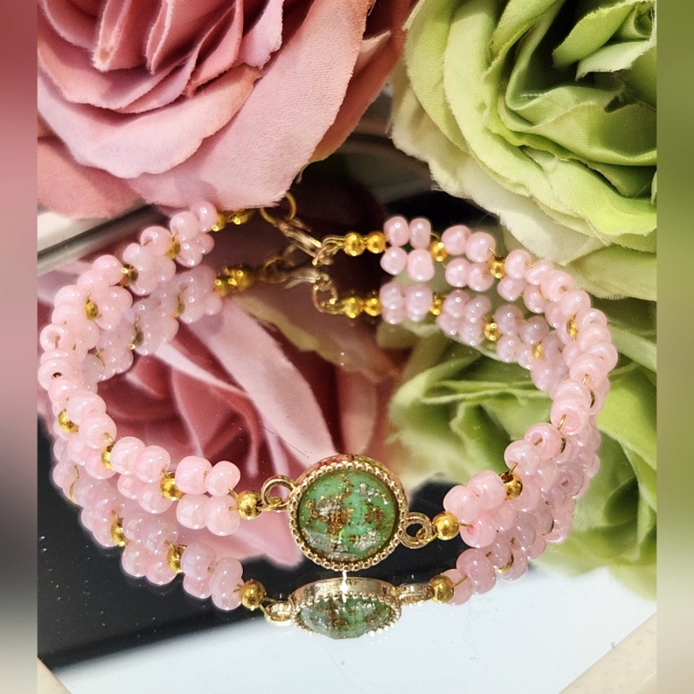 Wire bracelet